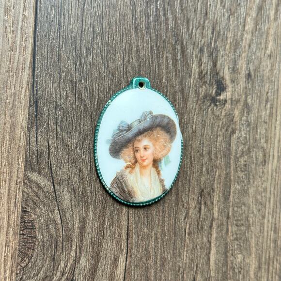 Antique Victorian Porcelain Cameo Portrait Pendant Statement Necklace Jewelry - Picture 5 of 6